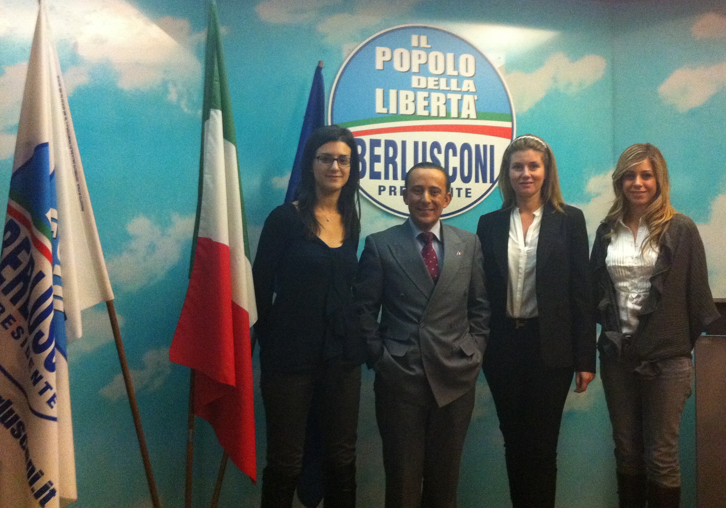 Rencontre à Rome, au siège du PDL, avec Annagrazia Calabria, députée, Ylenia Citino, et Luana Garofoli
